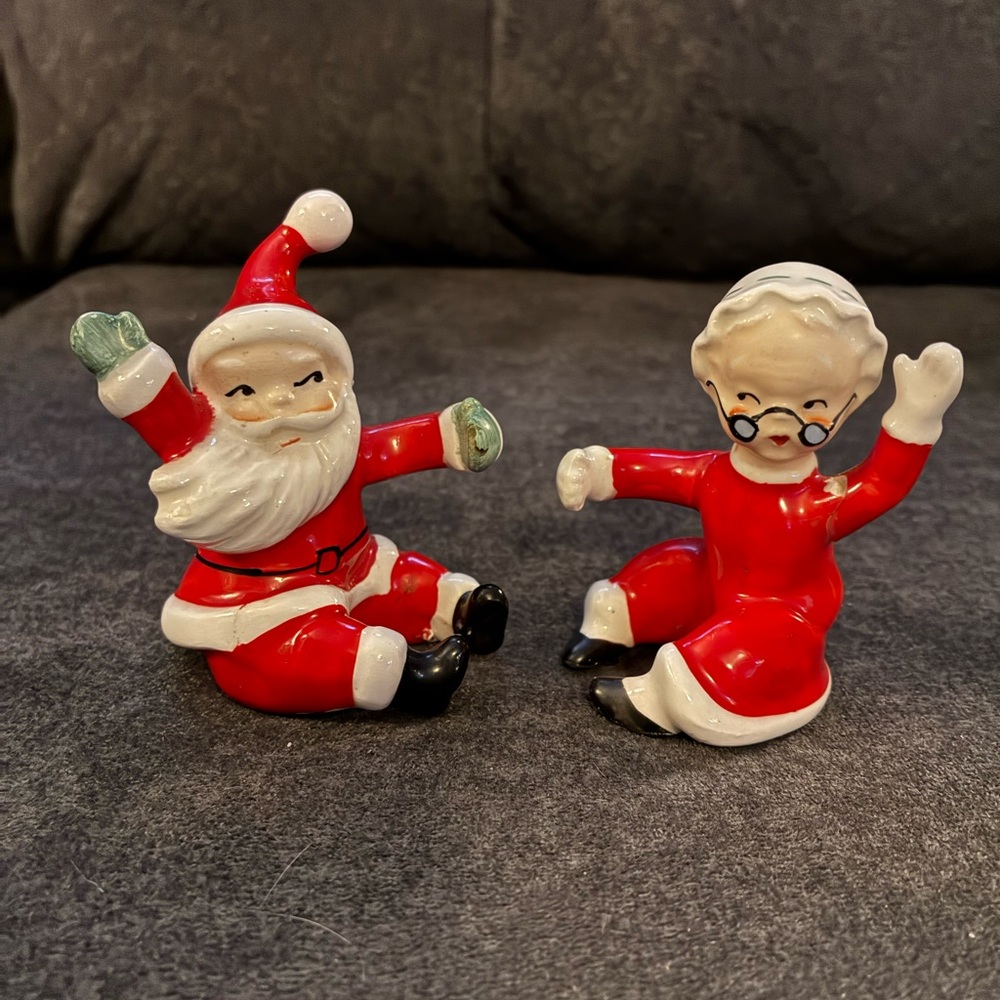 Lefton Red and White Santa and Mrs. Claus taper candle hangers 707
